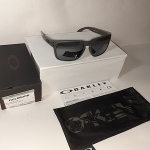 Oakley Holbrook Armed Forces Collection Olive Grn